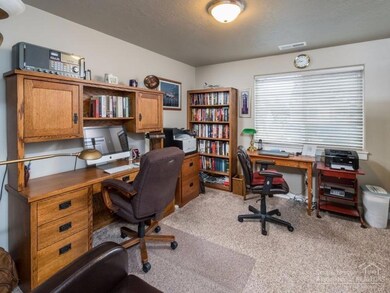 1255 W McKinney Butte Rd unit B, Sisters, OR 97759 - photo 7