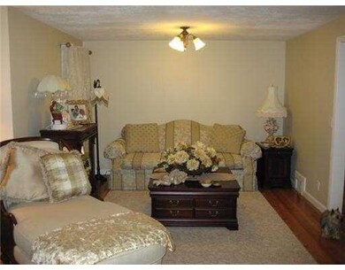 89 Belvedere Dr, Cranston, RI 02920 - photo 7