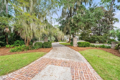 DSC08671-565-1.jpg-SMALL