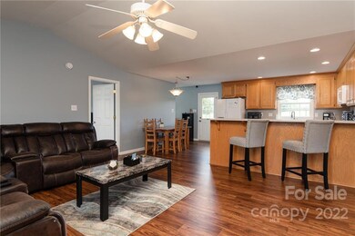 125 Rock Island Dr, Statesville, NC 28625 - photo 5