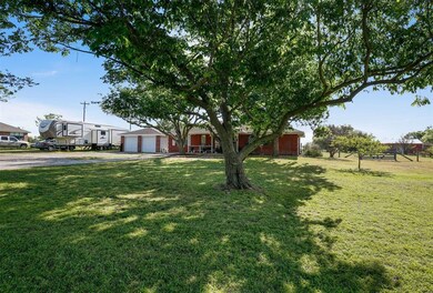 590 Zion Hill Loop, Weatherford, TX 76088 - photo 2