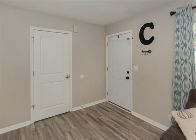 2615 W 59th St, Davenport, IA 52806 - photo 6