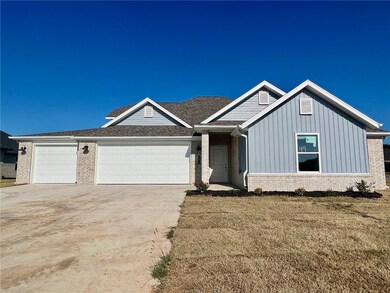 681 Hayden James St, Prairie Grove, AR 72753 - photo 2
