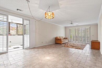 07-Living Room & Dining Room