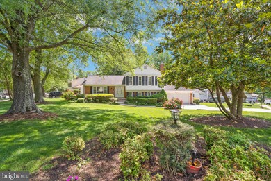 8001 Pyracantha Ct, Springfield, VA 22153 - photo 2