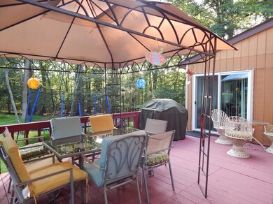 4226 Woodacres Dr, East Stroudsburg, PA 18301 - photo 3