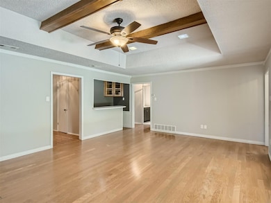 241 Bradford Dr, Hurst, TX 76053 - photo 6