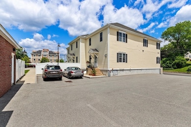 129 Cambridge St unit 1, Burlington, MA 01803 - photo 2