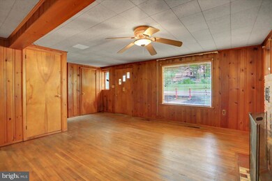 3957 Creekside Dr, Chambersburg, PA 17202 - photo 5