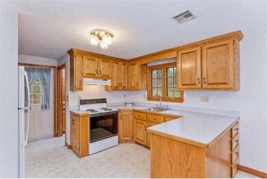 3 Curtis Ln, Medway, MA 02053 - photo 6