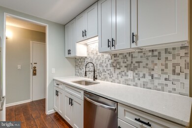 2210 Castle Rock Square unit 12C, Reston, VA 20191 - photo 4