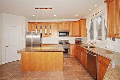 014_Kitchen.jpg
