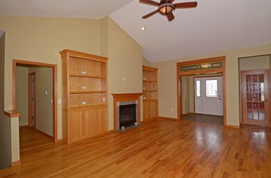 5193 Nannyberry Dr, Fitchburg, WI 53711 - photo 3