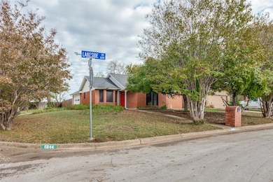 6644 Lakeside Dr, Lake Worth, TX 76135 - photo 2