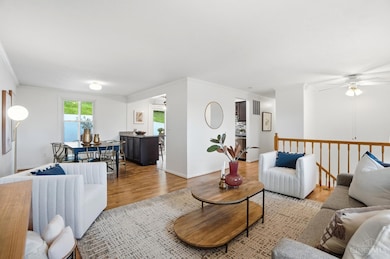 21 Orchard Knoll Dr, Cincinnati, OH 45215 - photo 4