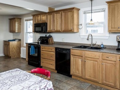 71 Prospect St, Biddeford, ME 04005 - photo 3