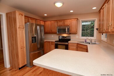 45 Cobble Hill Dr, Gansevoort, NY 12831 - photo 5