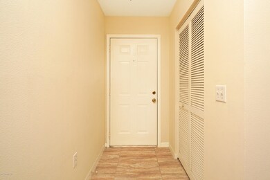 5205 Everett St-10