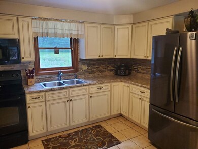81 Peaslee Hill Rd, Weare, NH 03281 - photo 2