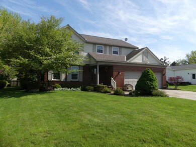 1128 Victoria Dr, Bucyrus, OH 44820 - photo 2