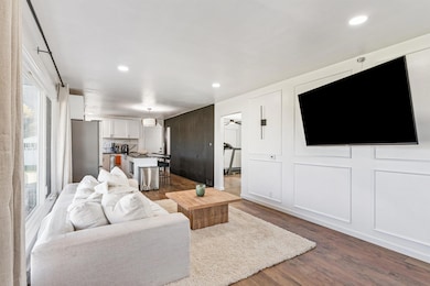 2621 University Ave, Waterloo, IA 50701 - photo 6