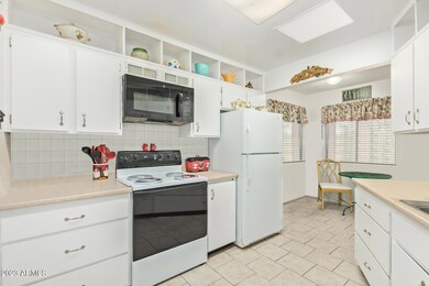 13881 N 111th Ave unit 17F, Sun City, AZ 85351 - photo 3