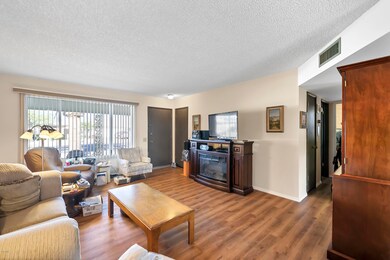 17423 N Appaloosa Dr, Sun City, AZ 85373 - photo 6