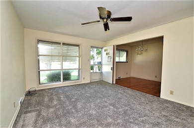 6045 Dunham Rd, Maple Heights, OH 44137 - photo 4