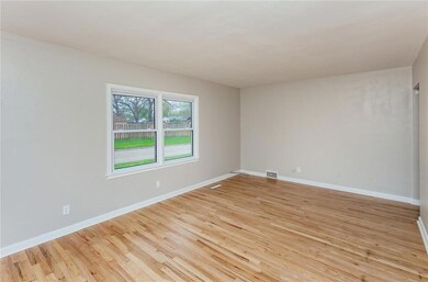 4100 40th St, Des Moines, IA 50310 - photo 5