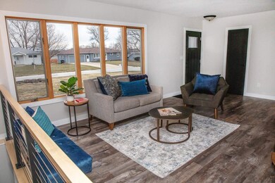 3915 Veralta Dr, Cedar Falls, IA 50613 - photo 3