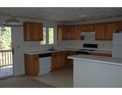 5 Carriage Ln unit 5, Shirley, MA 01464 - photo 2