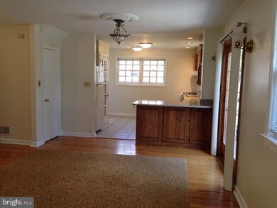 57 Wentworth Ln, Bryn Mawr, PA 19010 - photo 5