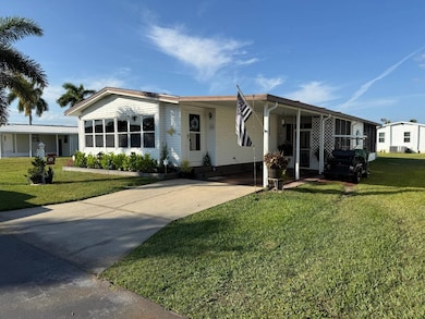 569 Wainsbrook Dr unit 569, Melbourne, FL 32934 - photo 2