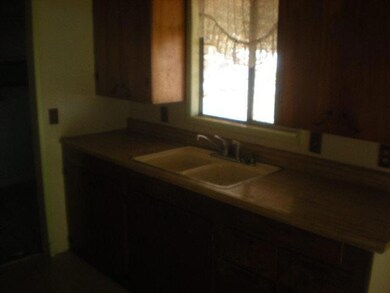 6937 Lakeview Dr, Central Point, OR 97502 - photo 5