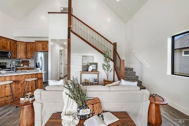 254 W 1st St, Wendell, ID 83355 - photo 3