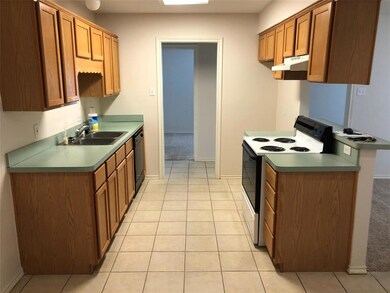 1313 Mcanear Ct, Cleburne, TX 76033 - photo 5