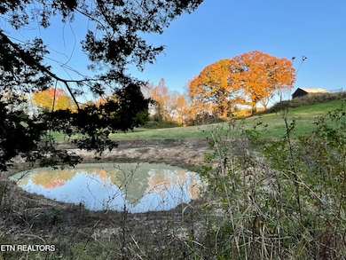 8220 Lucas Ln, Powell, TN 37849 - photo 3