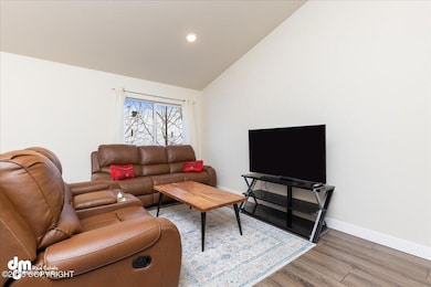 05-Living Room-DW-3804