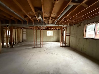 1215 8th St, Jesup, IA 50648 - photo 2