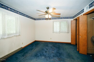 1201 Robinhood Trail-114