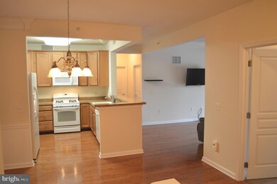 732 Creekside Dr unit BUILDING 7, Brookhaven, PA 19015 - photo 5