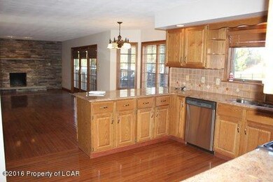 14 Eileen Rd, Wyoming, PA 18644 - photo 4