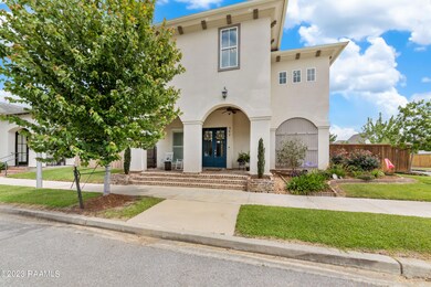 207FloresCourt-8