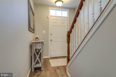 25361 Crossfield Dr, Chantilly, VA 20152 - photo 3