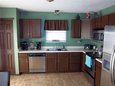 2646 Longleaf Dr, Greenwood, IN 46143 - photo 3