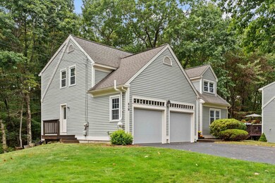 419 Elk Run Rd, Hudson, NH 03051 - photo 2