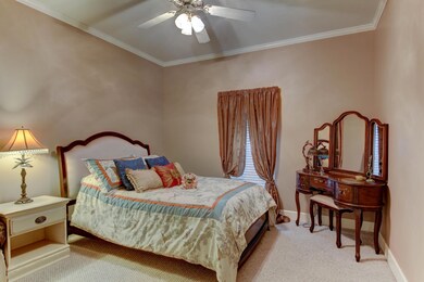 105 Inglenook Circle-5