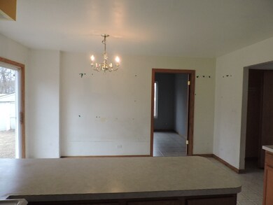 1909 Scott Cir, Carpentersville, IL 60110 - photo 7