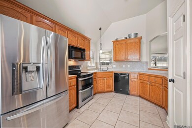 37094 Rivergate Ave, Geismar, LA 70734 - photo 2