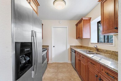 6929 Massachusetts Dr, Lake Worth, FL 33462 - photo 6